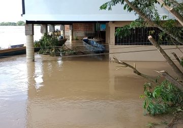 Autoridades declararían hoy alerta roja por creciente del Río Guaviare