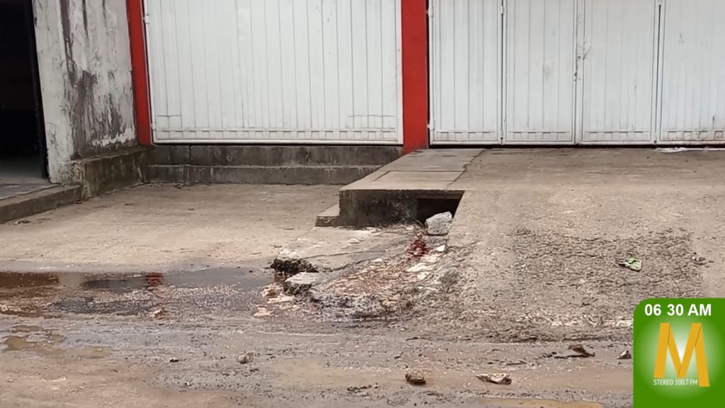 Malos olores afectan a comerciantes de la carrera 22, barrio La Esperanza