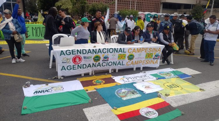 Organizaciones campesinas levantan toma en la ANT y suspenden marcha campesina