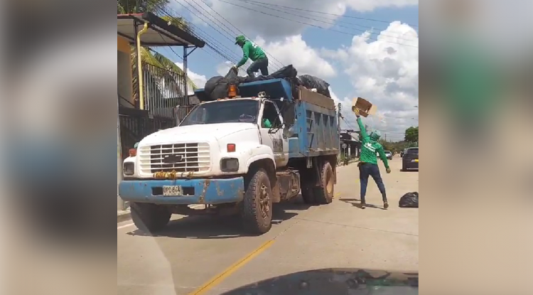 AMBIENTAR RECOJE EN BOLQUETAS