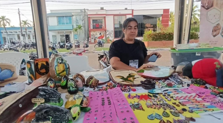 FERIA ARTESANL DE LA MUJER