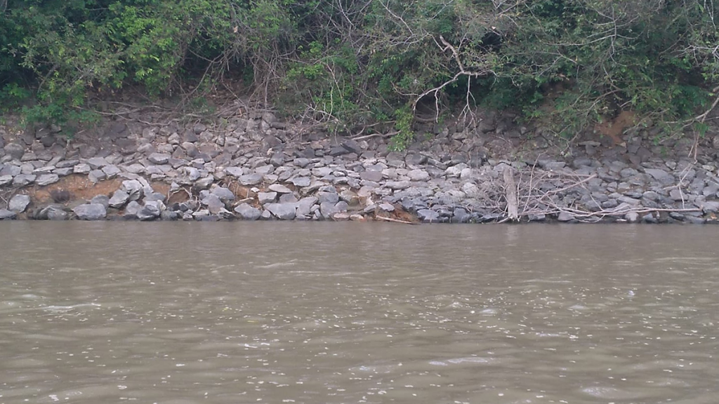 ENROCADO DEL RIO GUAVIARE