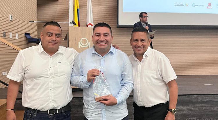 Guaviare recibe reconocimiento nacional por su gestión educativa